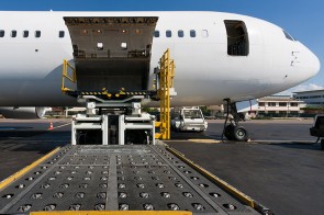 Lowerdeck Offen Vorderes Compartment